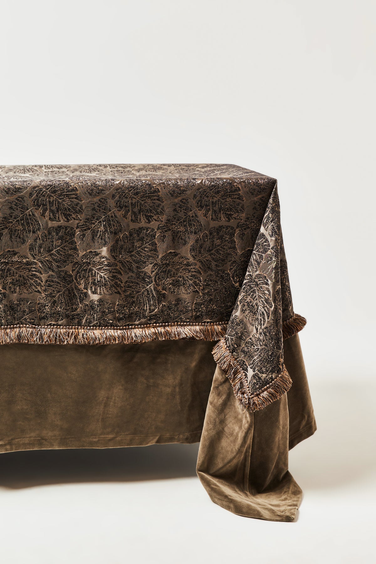 Botanical Jacquard Velvet Tablecloth