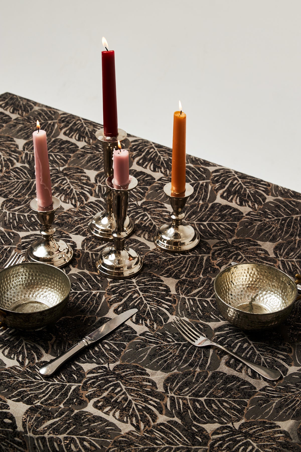 Botanical Jacquard Velvet Tablecloth