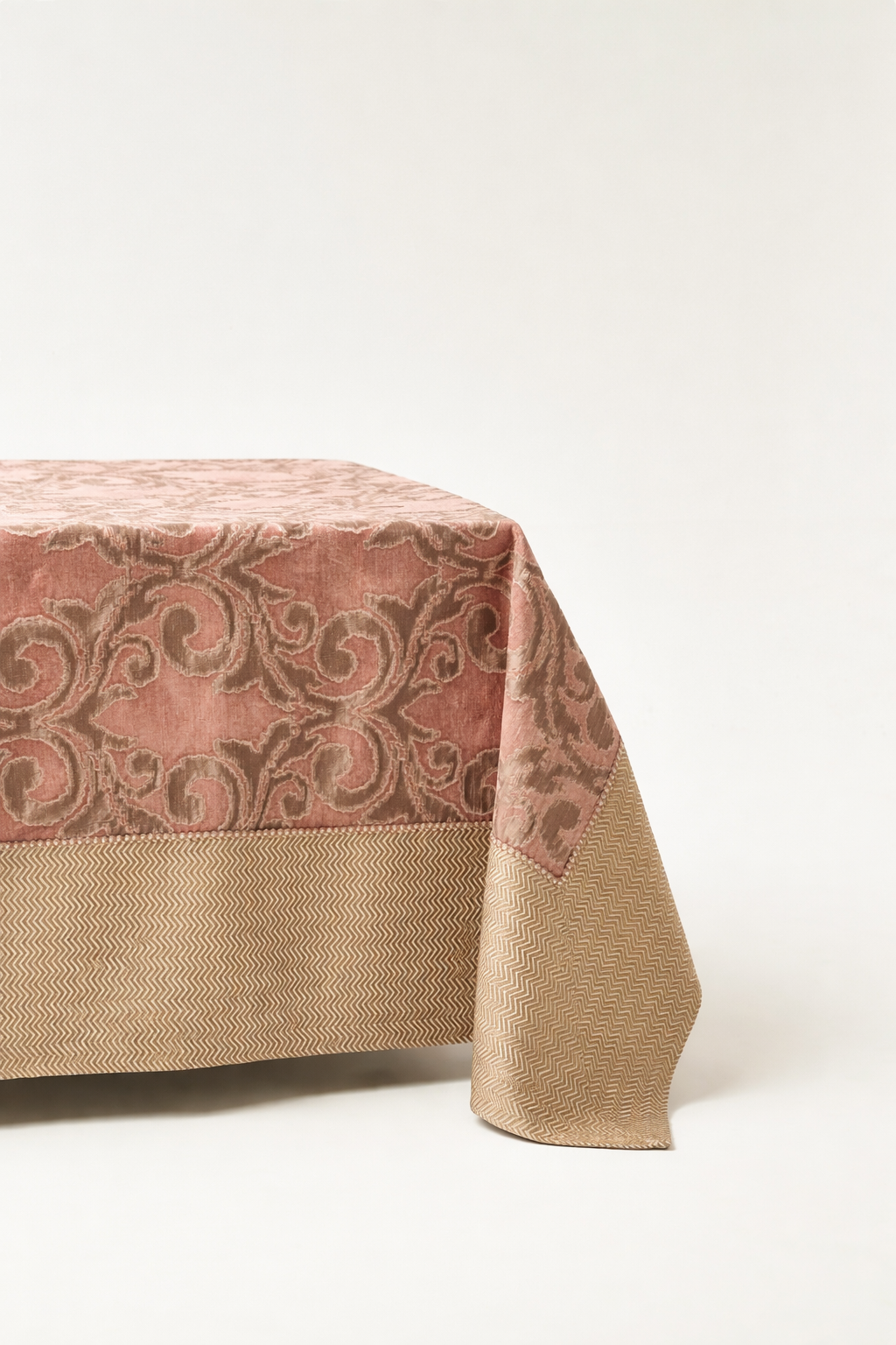 Versailles Blush Tablecloth